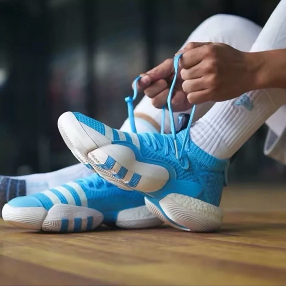 Adidas Trae Young 2 Ice Athletic Basketball Sneakers Sky Blue White UNC H06479 - Picture 3 of 15